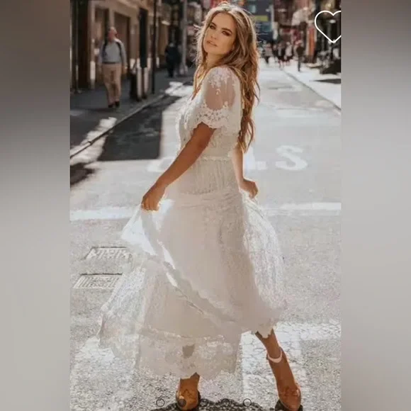 NWT Spell Dawn Lace Gown - L - Picture 3 of 16